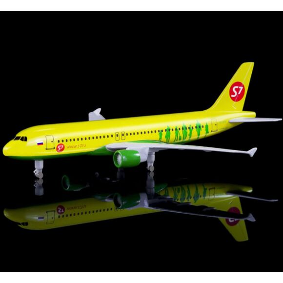 1:300 Scale Siberia Airbus 320 Airplane Models Alloy Diecast Airplane Model - Picture 8 of 10
